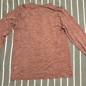 Lululemon long sleeve (M)